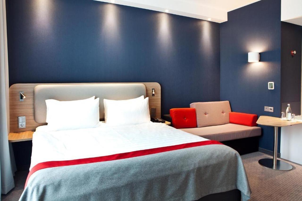 Express - By Ihg 3*